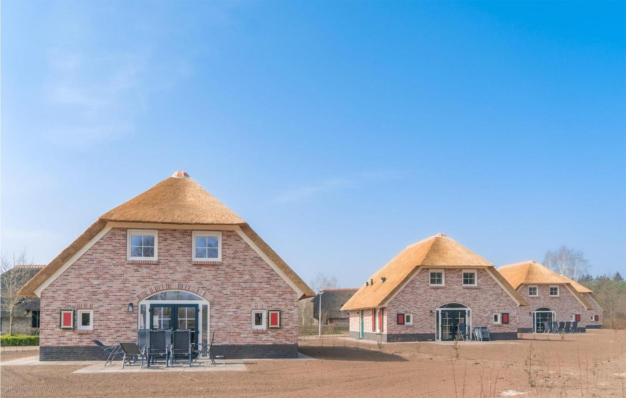 Cozy Home In Den Ham With Kitchen Zewnętrze zdjęcie