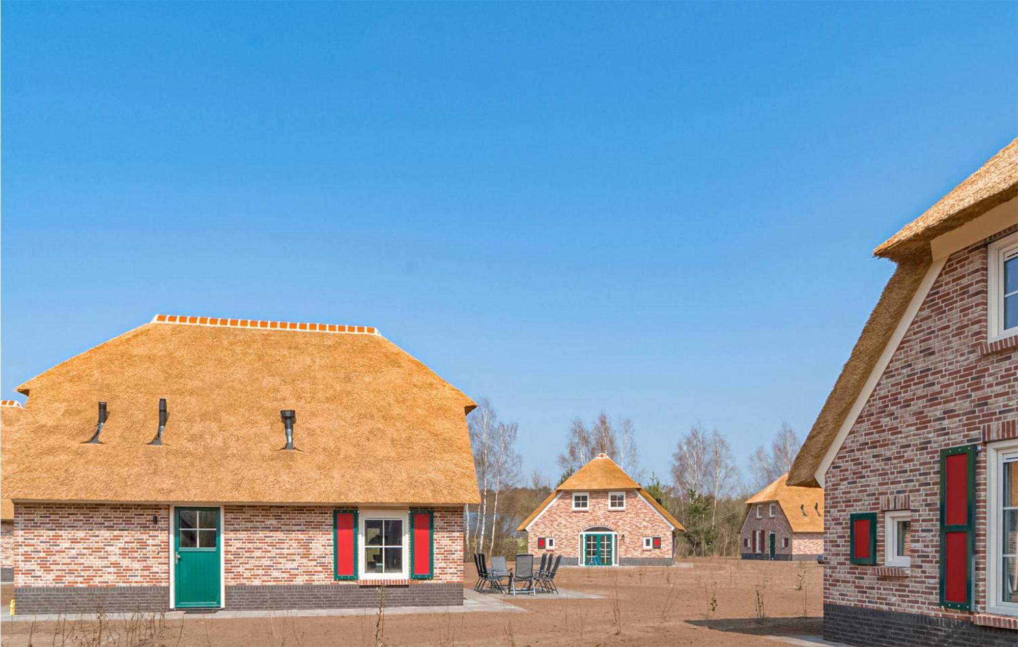 Cozy Home In Den Ham With Kitchen Zewnętrze zdjęcie